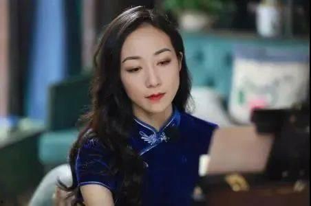 有很多明星网红吗英文,Rising Stars: A Glimpse into the World of Celebrities and Influencers