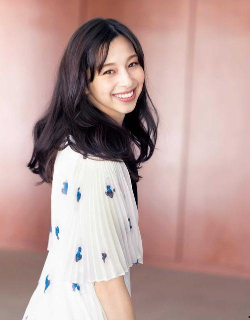 香港女明星网红照片图片,光影交织下的明星魅力瞬间