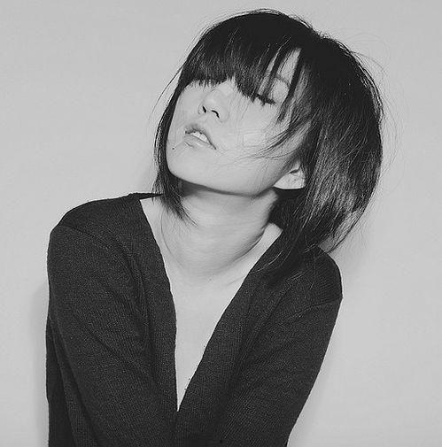 明星网红黑照图片女生,真实与滤镜下的反差