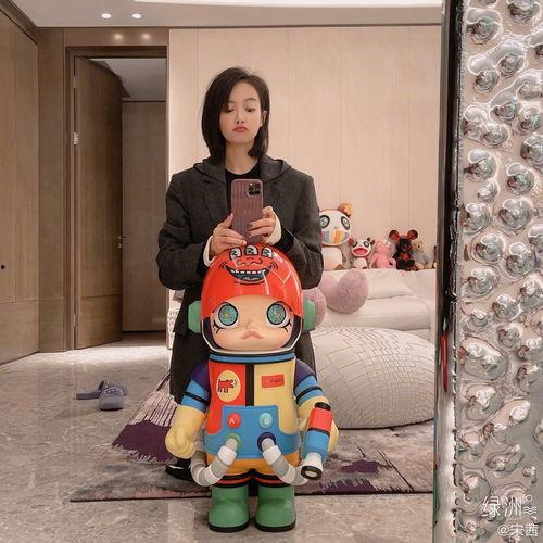 明星网红玩具暴力熊女生,萌态与力量的完美融合