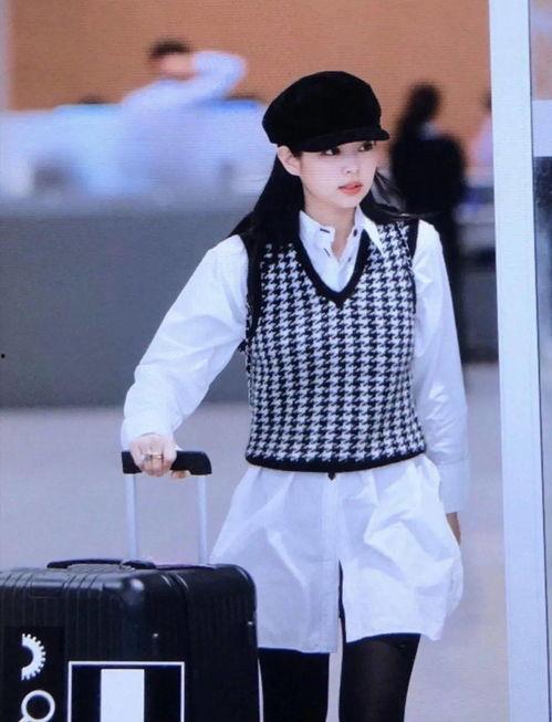 明星网红穿背心马甲视频,时尚背心马甲穿搭大揭秘