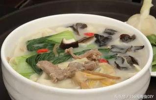 明星网红吃烩面视频,烩面美食之旅精彩呈现