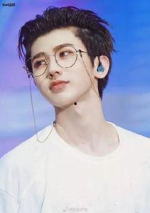 明星网红天天带美瞳,网红天天带，揭秘明星美瞳的秘密