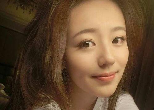 当地大明星网红,揭秘当地大明星网红的璀璨人生